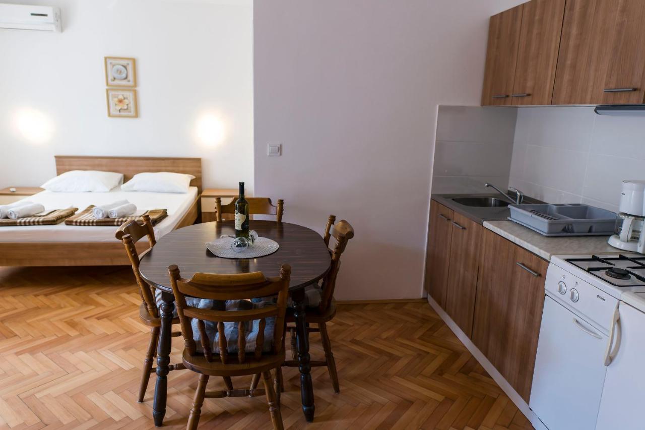 Apartments Victoria تروغير المظهر الخارجي الصورة