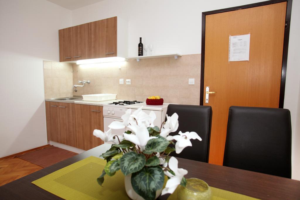 Apartments Victoria تروغير المظهر الخارجي الصورة
